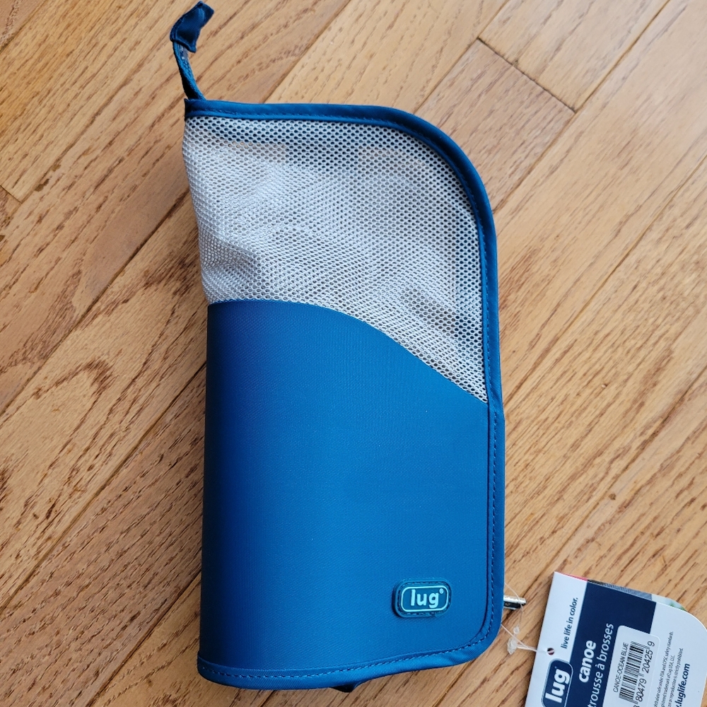 NWT Lug Canoe Cosmetic Brush Holder Ocean Blue Giftable